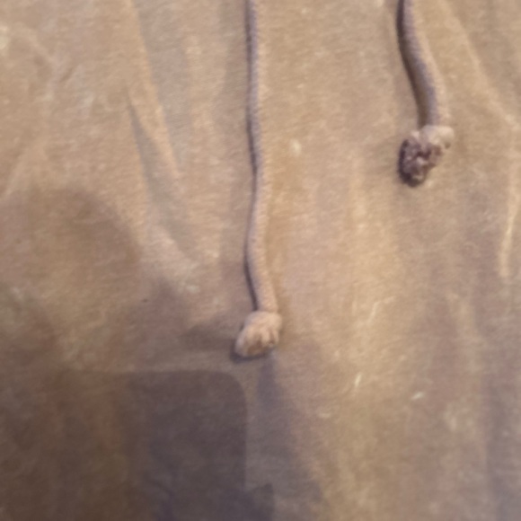 Universal Thread top - Picture 2 of 3